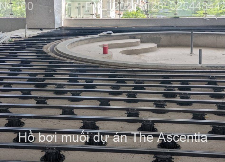 Chân trụ nhựa cho sàn hồ bơi muối